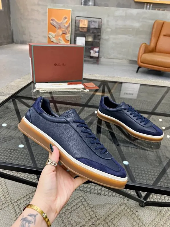 Factory price: 440💰Loro men's shoes💰iana top purchasing agent🇮🇹 men's shoes💰 The popular casual sneakers counter of the popular street man has new products at the same time. The uppers are made of cowhide fabric imported from Italy. The high-quality splicing technology has a classic and generous layout with a masculine temperament. Soft and comfortable cowhide lining. The soles: the original soles are specially provided by the original factory. The exclusive molded soles are super comfortable. The original factory follows the order. 🔍🔍High quality. You can enter and exit the counter at will. Welcome to compare. The code number is 38-44, customized 45